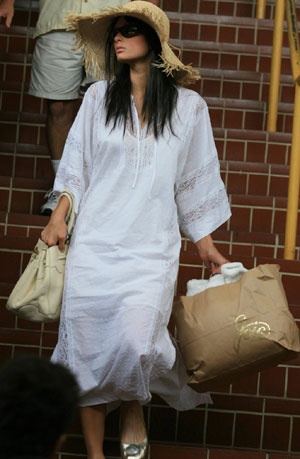 Paris Hilton in Hawaii