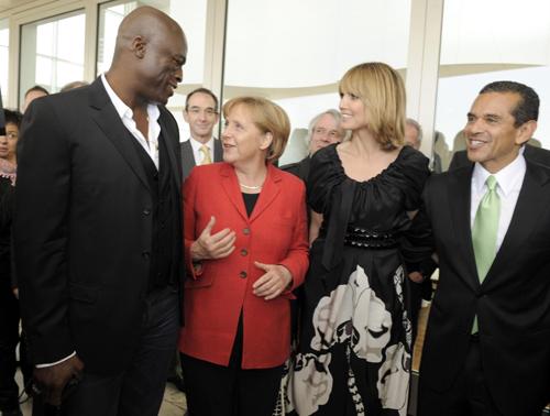Heidi Klum meets German Chancellor Angela Merkel in L.A.