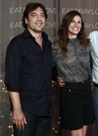 Julia Roberts poses during launch of her movie 