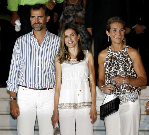 Royal families arrive for wedding of Prince Nikolaos