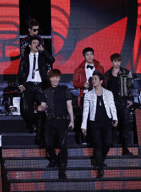 K-pop musicians attend joint concert to expand 'the Korean wave'