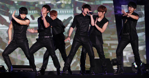 K-pop musicians attend joint concert to expand 'the Korean wave'