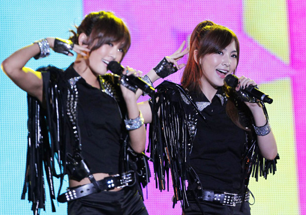 K-pop musicians attend joint concert to expand 'the Korean wave'