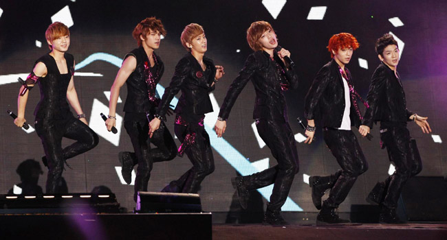 K-pop musicians attend joint concert to expand 'the Korean wave'