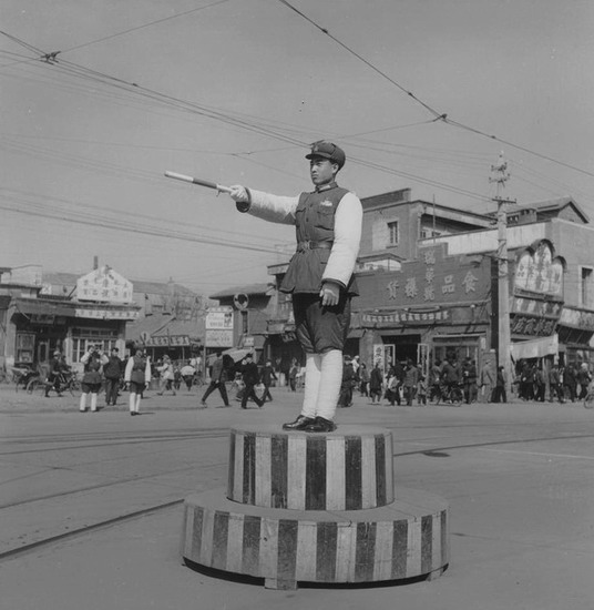 100 photographers' focus on China - Society