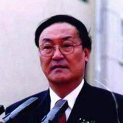 中企老總財(cái)富論壇做“虔誠(chéng)”傾聽(tīng)者