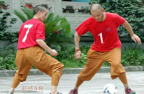 寺廟也熱世界杯 重慶佛學(xué)院有支足球隊