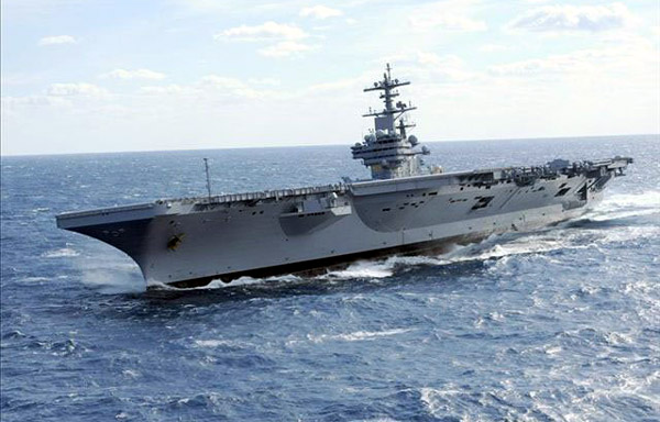 組圖：美軍航母進(jìn)行性能測試 在海上玩漂移
