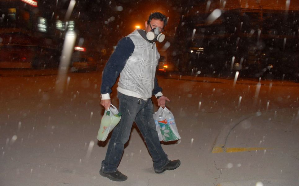 組圖：智利火山噴發(fā)伴隨電閃雷鳴 場面蔚為壯觀