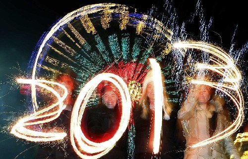 悉尼炫彩焰火、時(shí)代廣場倒計(jì)時(shí) 世界各地喜迎新年