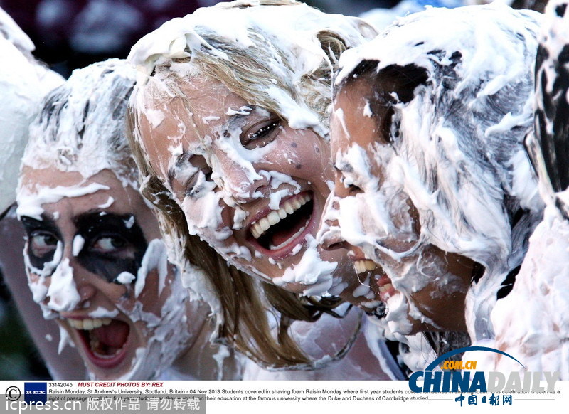 蘇格蘭學生創意無限 臉涂剃須泡沫活動別開生面