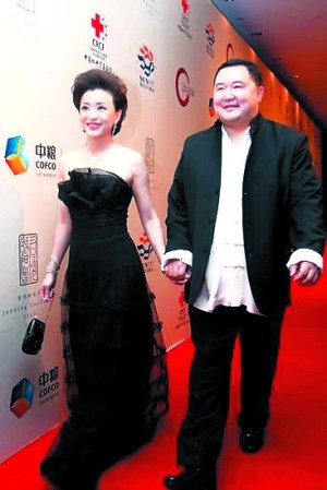 嫁豪門的央視女主播大pk 張蕾青春靚麗