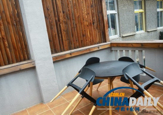 郭敬明上海豪宅及辦公室色調深沉肅穆