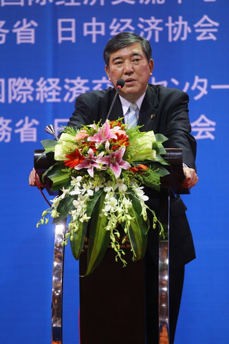 日本前防務(wù)大臣石破茂：軍方直接透明的交流非常重要