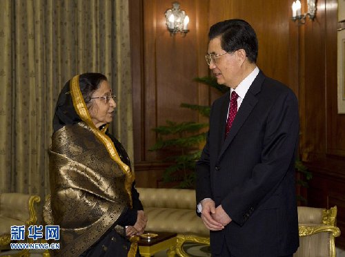 胡錦濤出席印度總統帕蒂爾舉行的文藝晚會