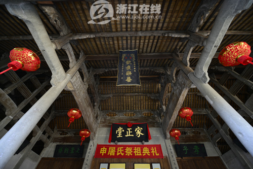 乾隆御賜孝子牌匾 全國網絡媒體記者走進荻浦村