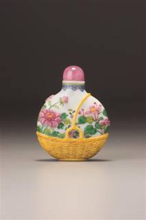 鼻煙壺：精巧絕美的掌中珍玩