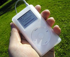 30萬伏高壓閃電擊中14歲女孩 iPod奇跡般救命