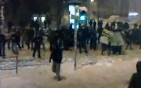 德國打雪仗游戲變群毆事件 數百人混戰交通癱瘓