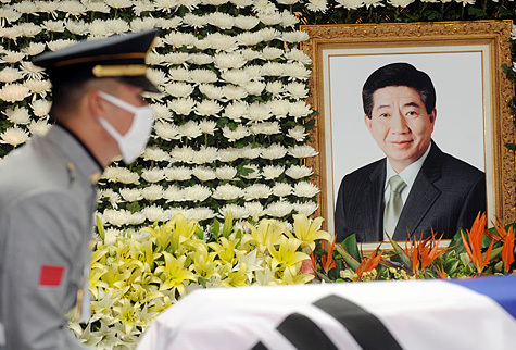 韓國為前總統盧武鉉舉行“國民葬”
