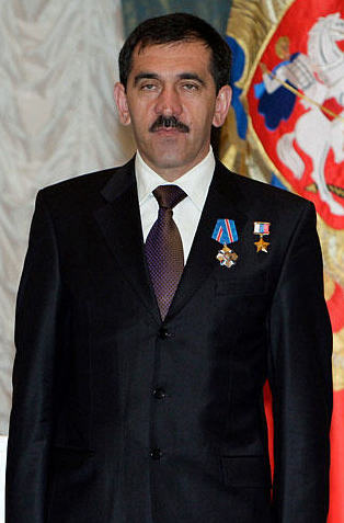 車隊遭汽車炸彈襲擊 俄羅斯印古什總統(tǒng)受重傷