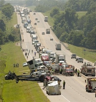 美俄克拉何馬州發(fā)生嚴(yán)重車(chē)禍 多輛汽車(chē)相撞9人死亡