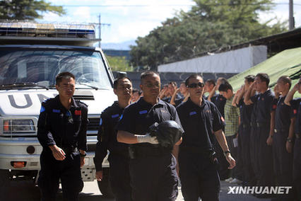 海地地震8名中方遇難人員遺體啟運(yùn)回國(guó)