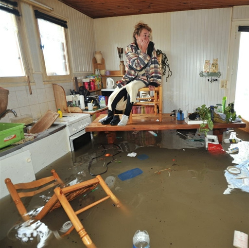 強風暴襲擊歐洲 法國45人死亡百萬戶停電