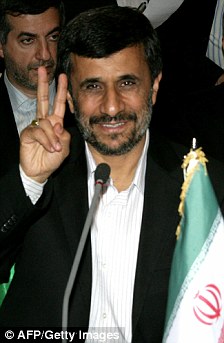 內(nèi)賈德稱男人可以系領(lǐng)帶刮胡子 激怒伊朗宗教人士