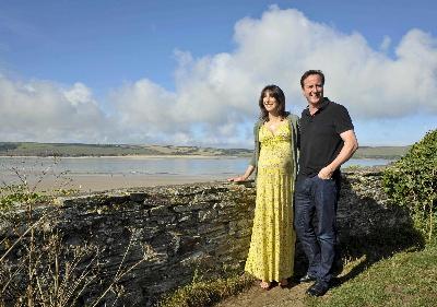 英首相卡梅倫喜獲“千金” 預定計劃或被打亂