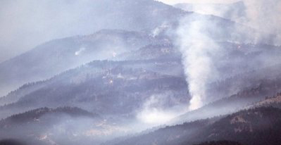 美國(guó)科羅拉多山火造成8人失蹤數(shù)十房屋被毀