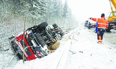 歐洲多國遭遇暴風雪襲擊 英數百所學校停課