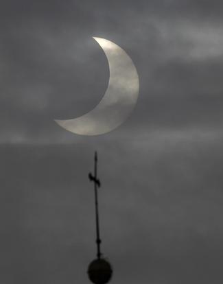 世界多地出現2011年首次日偏食