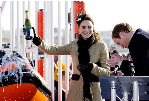 首次與威廉共同出席活動 英國“準王妃”表現出色