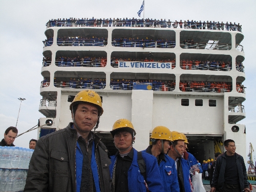 乘坐希臘游輪自利比亞撤出的中方人員抵達希臘（圖）