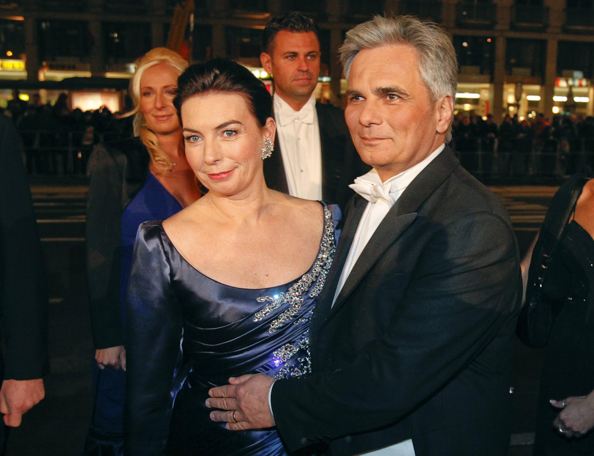 意總理緋聞女郎魯比出席維也納舞會 奧地利一片嘩然