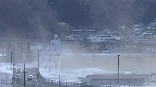 組圖：日本發生8.9級地震 民眾紛紛上街避難