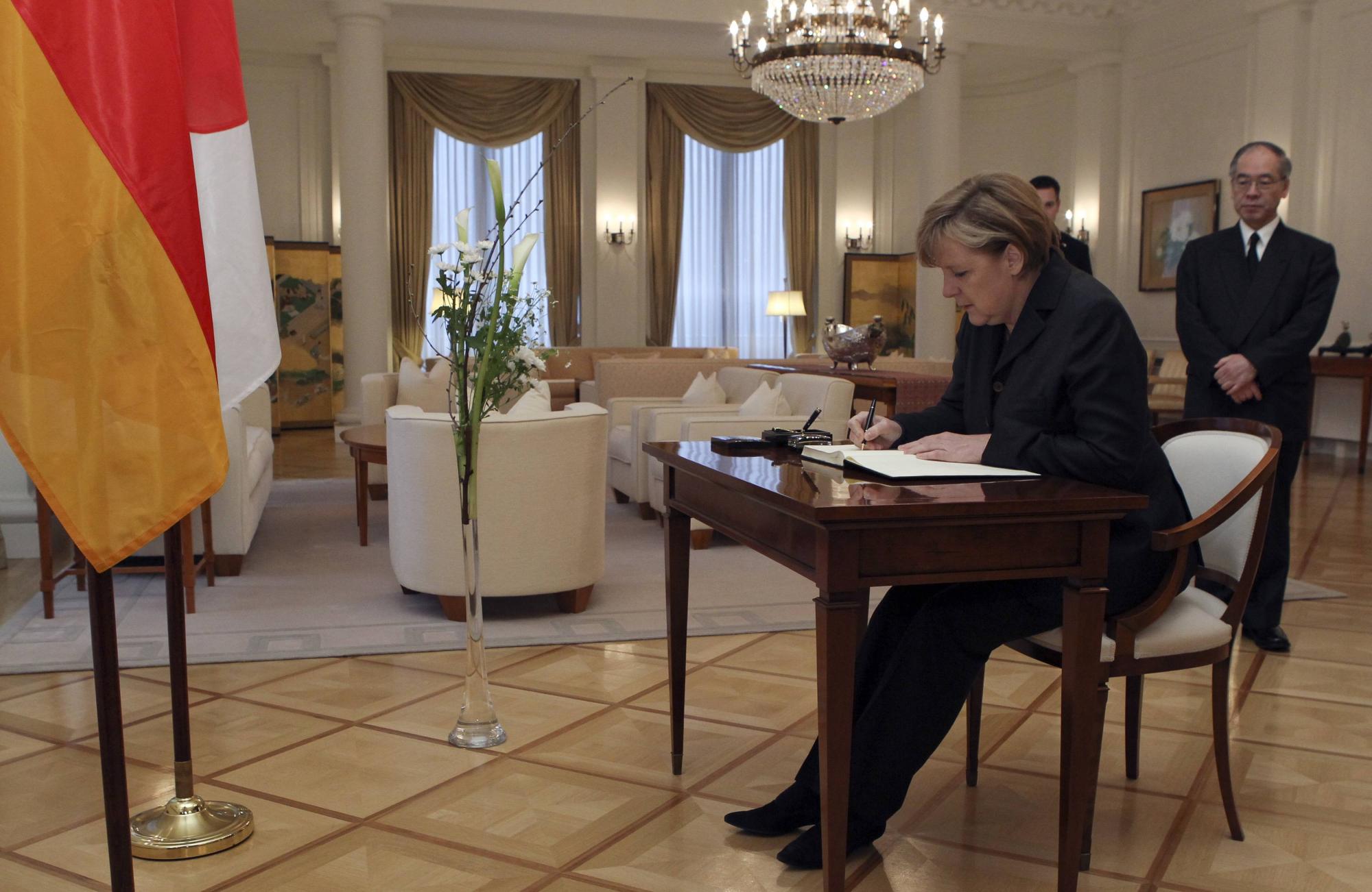 奧巴馬表態(tài)支援日本 德國將轉(zhuǎn)移大使館