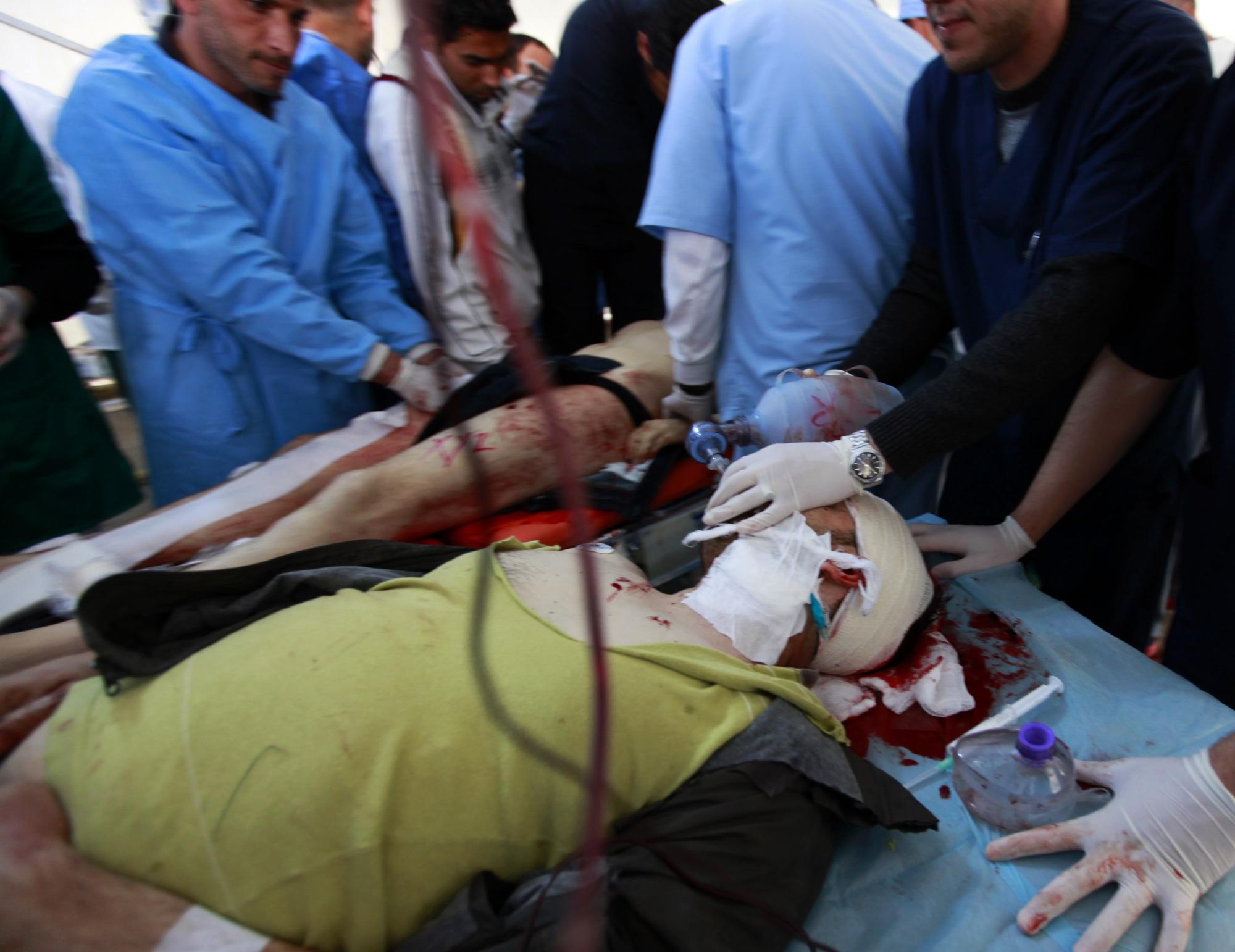 英美欲繼續(xù)對卡扎菲施壓 意擬派軍事顧問訓(xùn)練利反對派