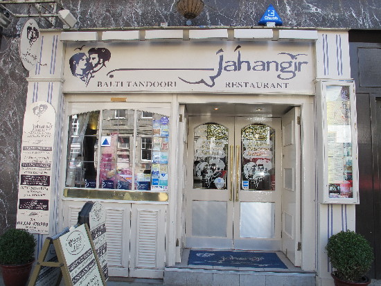 獨(dú)家探訪圣安德魯斯:威廉王子愛情開始的地方