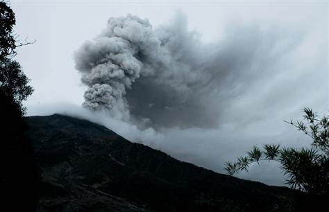 厄瓜多爾火山噴發(fā)威脅居民健康 周邊學校被迫停課