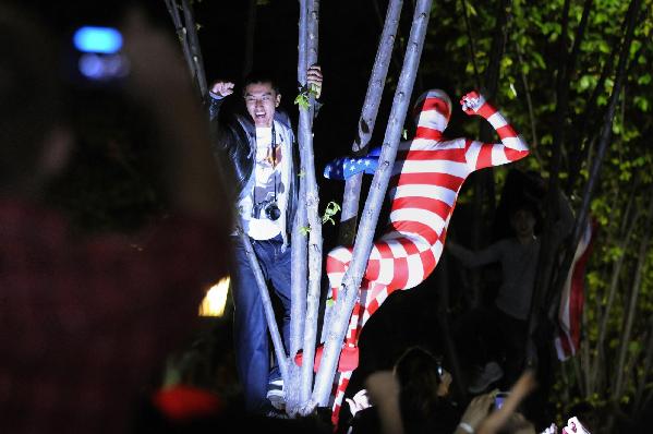 美國民眾在各地慶祝本·拉登被擊斃（圖）