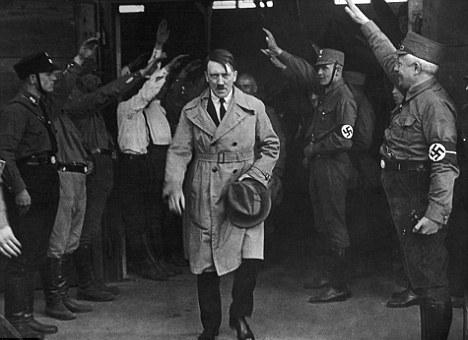 競選總統先請假？ “小職員”希特勒當年假條曝光