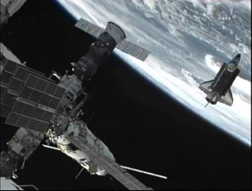 高清組圖：“奮進”號與空間站分離返回地球