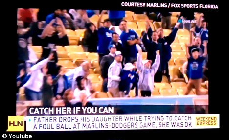 美國球迷老爸為接棒球致女兒“倒栽蔥” 招網友責罵