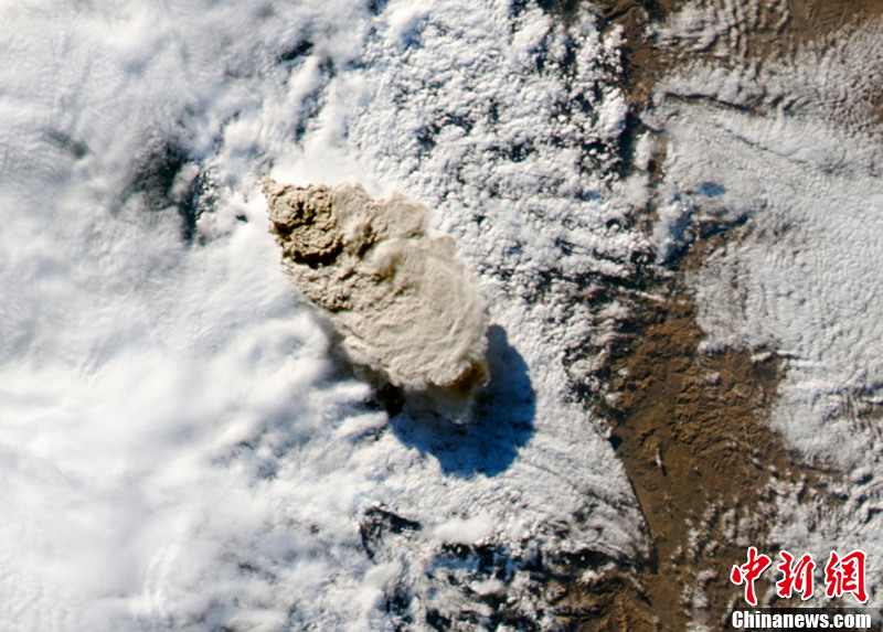 智利火山衛星圖公布 火山灰延伸狀如羽毛(高清組圖)