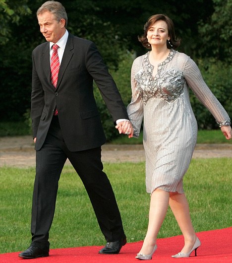 在家為兒辦聚會要收同學(xué)交通費 布萊爾千萬身家被指“摳門”