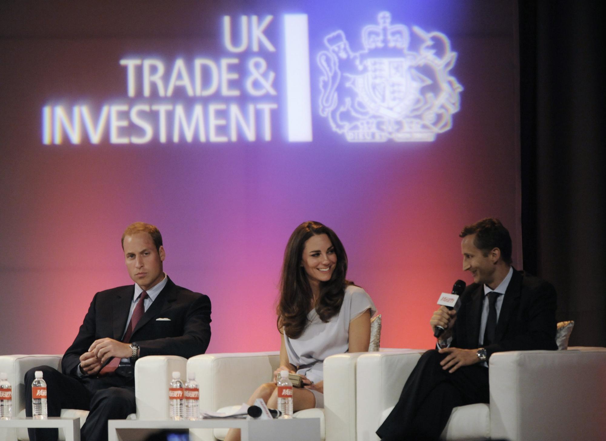 威廉王子夫婦抵達洛杉磯 開始婚后第二個異國之旅