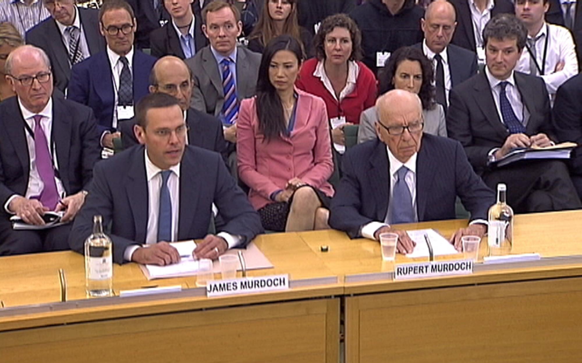 默多克聽(tīng)證會(huì)上感嘆“人生低谷” 拒絕為竊聽(tīng)丑聞負(fù)責(zé)