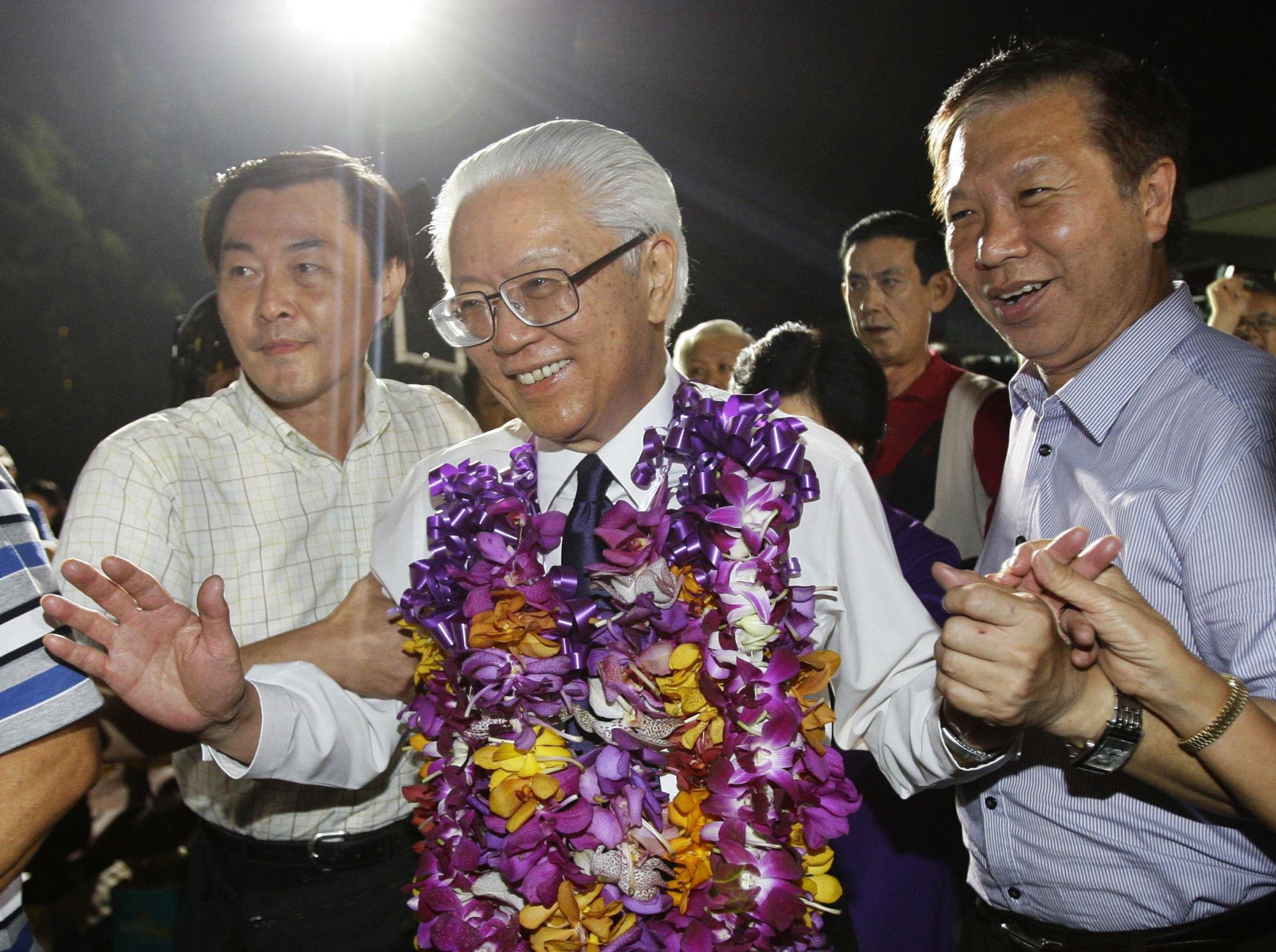 新加坡首次舉行真正總統選舉 前副總理陳慶炎當選